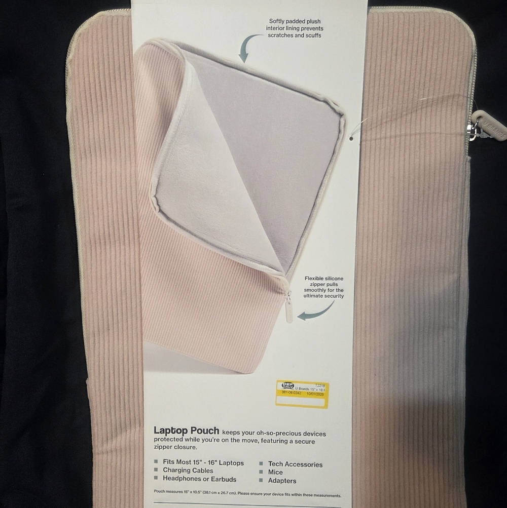Pink Laptop Pouch with Zipper
